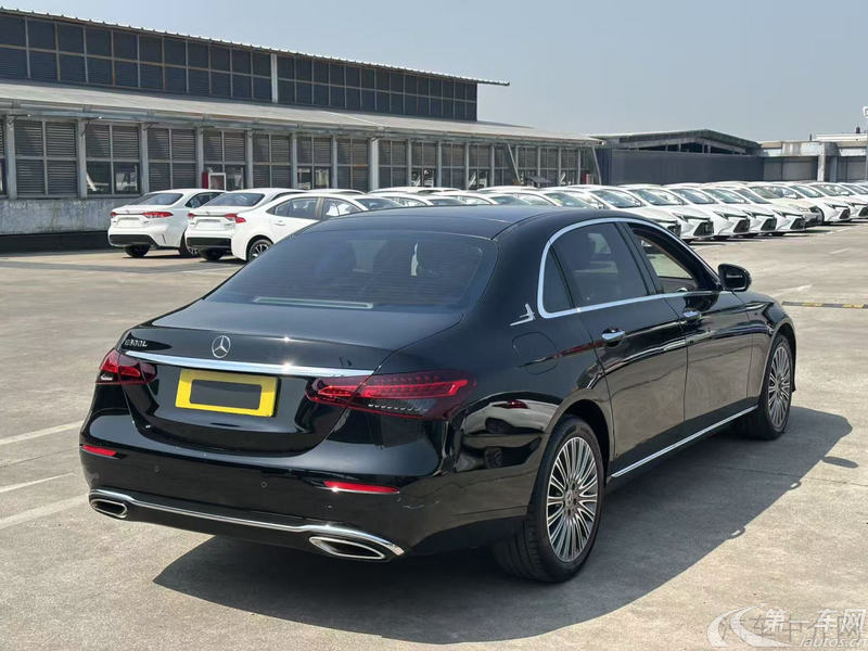 奔驰E级 300L 2023款 2.0T 自动 汽油 运动时尚型 (国Ⅵ) 