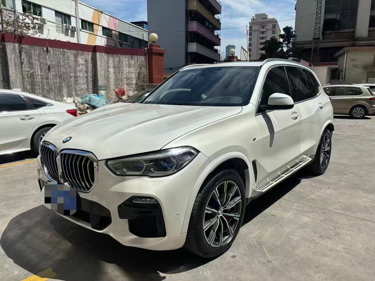 宝马X5 [进口] 2019款 3.0T 自动 四驱 汽油 基本型中东版平行进口价格0万