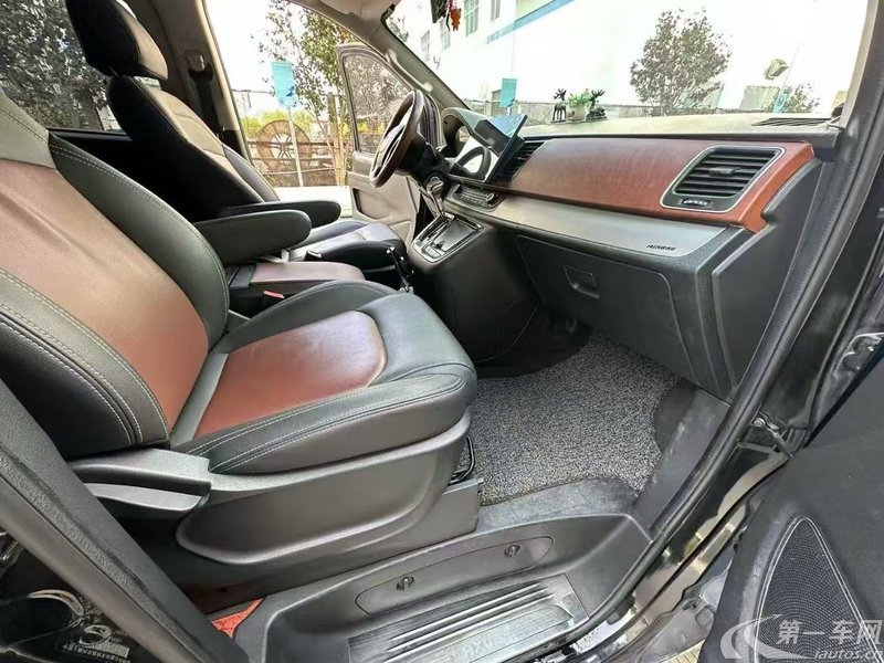 MAXUS迈克萨斯G10 2017款 1.9T 自动 7座 豪华版 (国Ⅴ) 