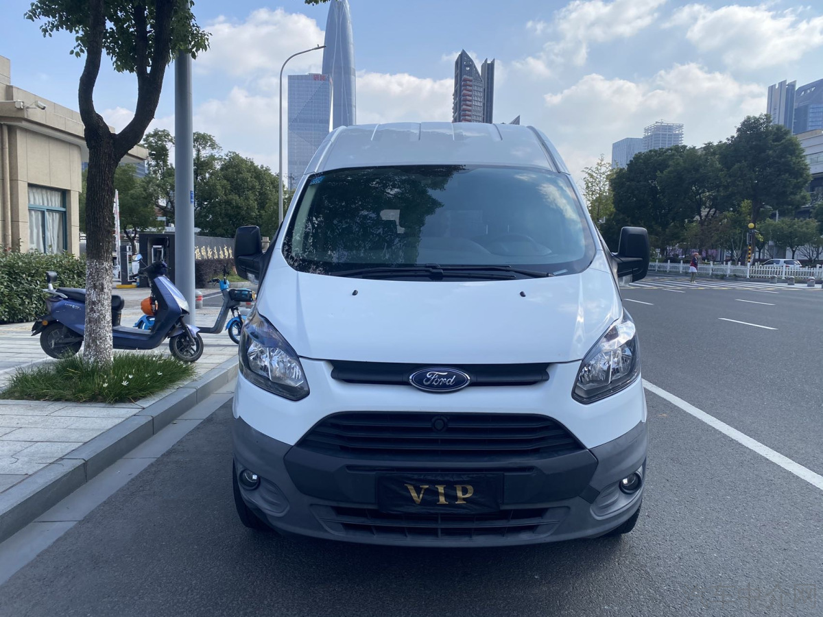 福特全顺 2019款 2.0T 手动 多功能商用车短轴中顶 价格0万 