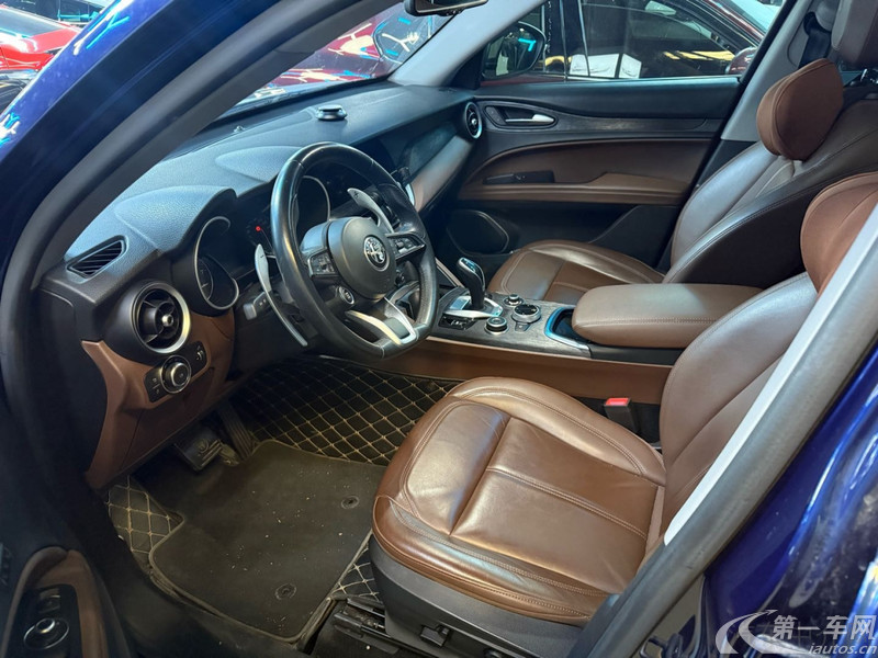 阿尔法罗密欧Stelvio [进口] 2021款 2.0T 自动 280HP豪华版 