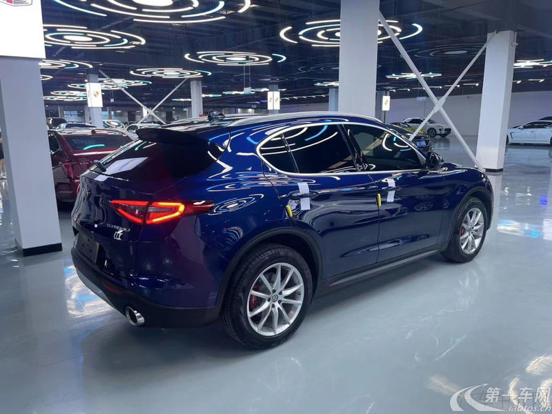阿尔法罗密欧Stelvio [进口] 2021款 2.0T 自动 280HP豪华版 