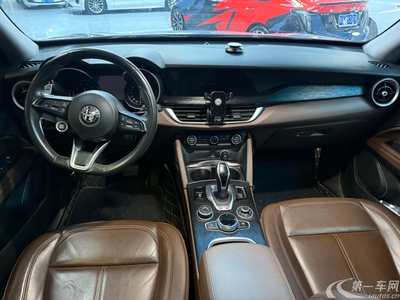 阿尔法罗密欧Stelvio [进口] 2021款 2.0T 自动 280HP豪华版 