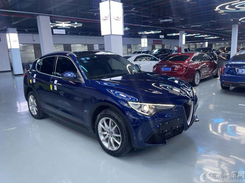 阿尔法罗密欧Stelvio [进口] 2021款 2.0T 自动 280HP豪华版 