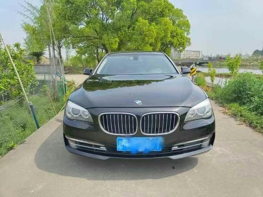 宝马7系 740Li [进口] 2013款 3.0T 自动 油电混合价格0万 