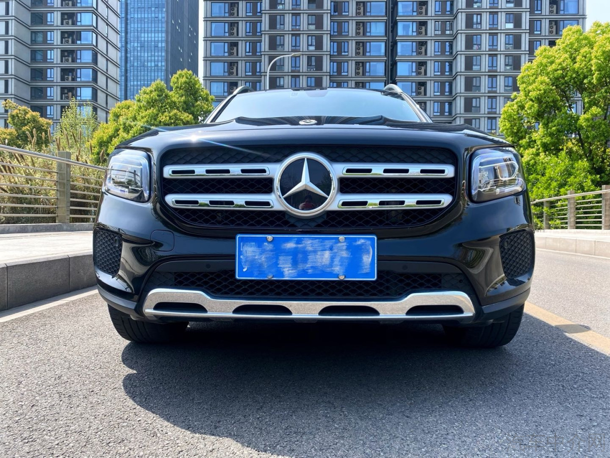 奔驰GLB GLB200 2022款 1.3T 自动 改款二时尚型 价格0万 