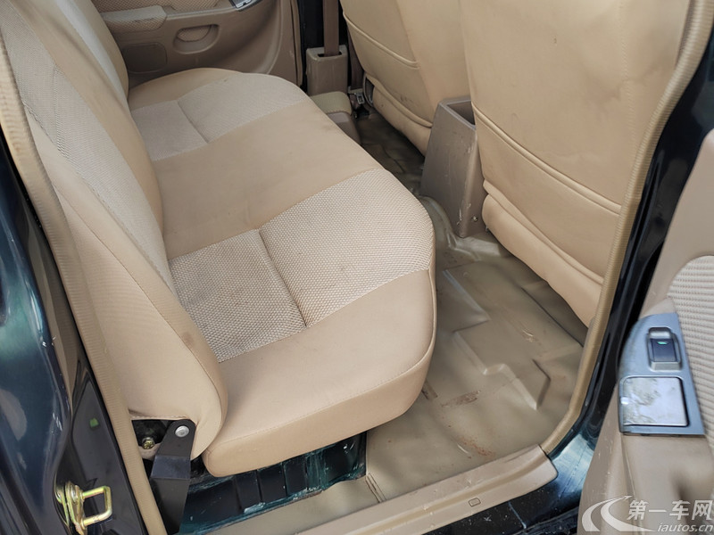 江铃宝典 2015款 2.8T 手动 柴油 舒适版 (国Ⅳ) 