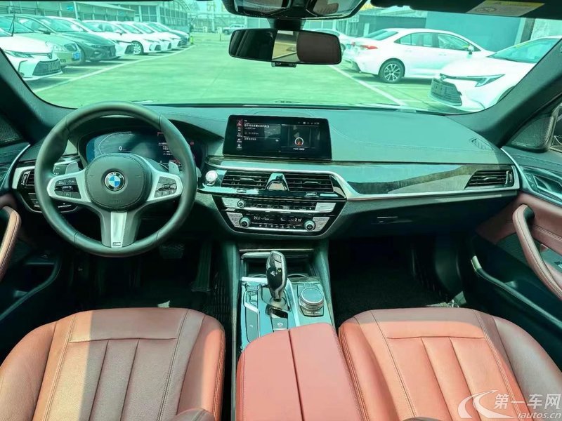 宝马5系 530Li 2020款 2.0T 自动 汽油 尊享型豪华套装 (国Ⅵ) 