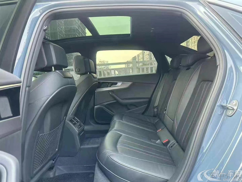 奥迪A4L 2022款 2.0T 自动 quattro-RS套件燃速型 (国Ⅵ) 