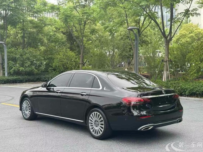 奔驰E级 300L 2022款 2.0T 自动 汽油 豪华型 (国Ⅵ) 