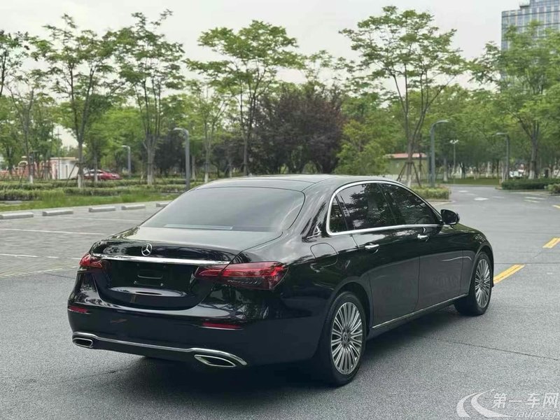 奔驰E级 300L 2022款 2.0T 自动 汽油 豪华型 (国Ⅵ) 