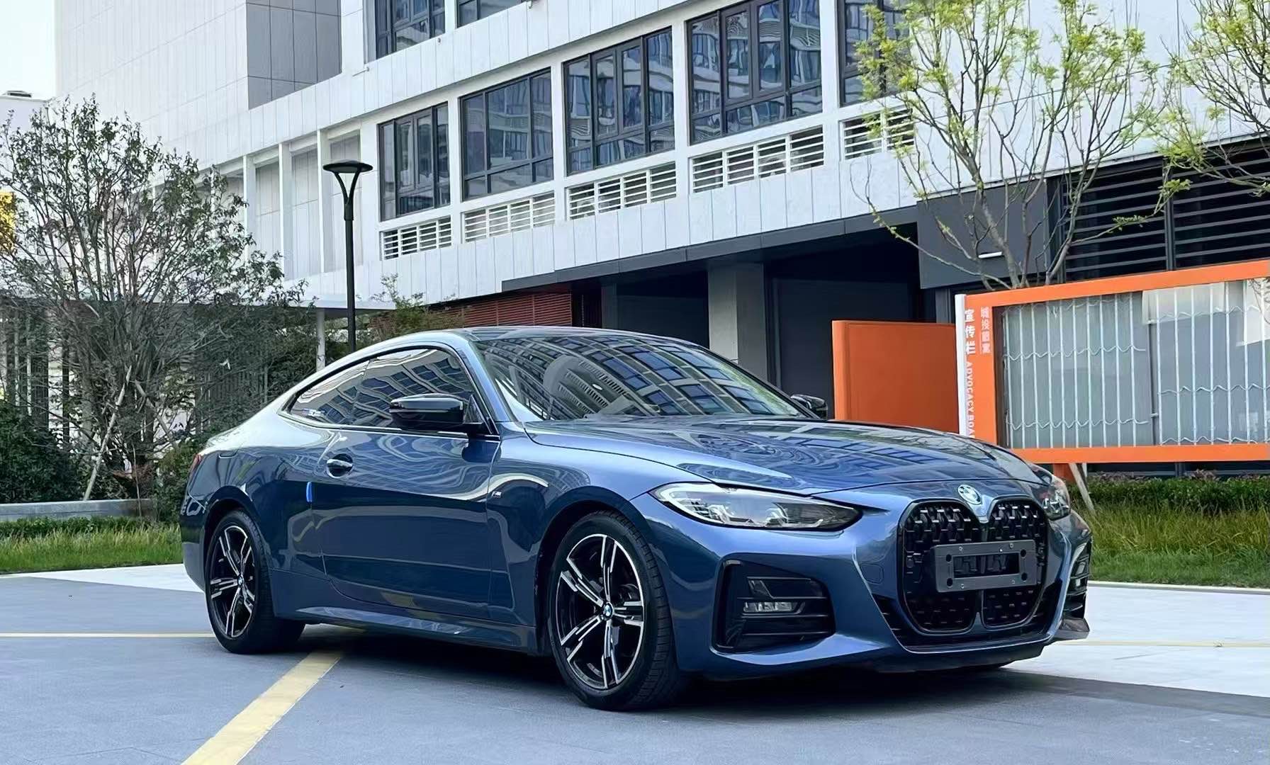 宝马4系双门轿跑 425i [进口] 2021款 2.0T 自动 M运动曜夜版 价格0万 