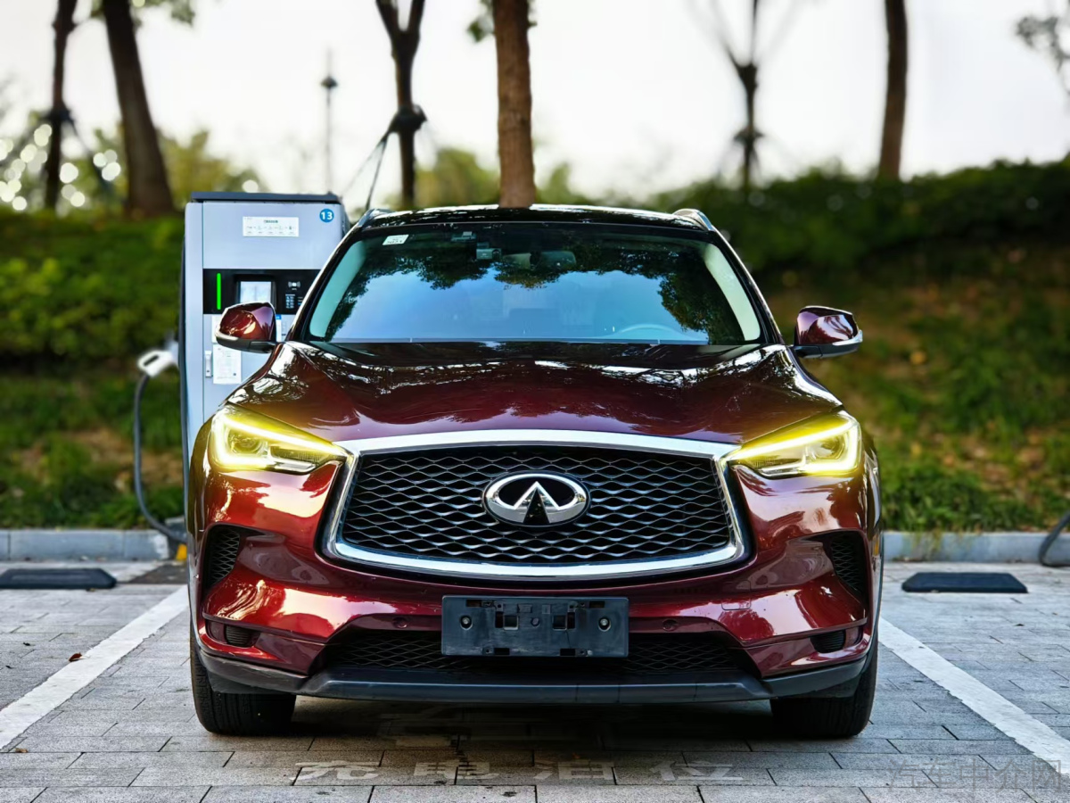 英菲尼迪QX50 2020款 2.0T 自动 改款菁英版价格0万 