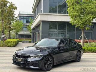 宝马3系 325Li 2.0T 自动 M运动曜夜套装 
