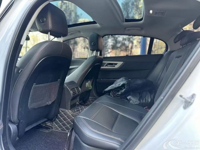 捷豹XE [进口] 2018款 2.0T 自动 200PS-R-SPORT运动版 
