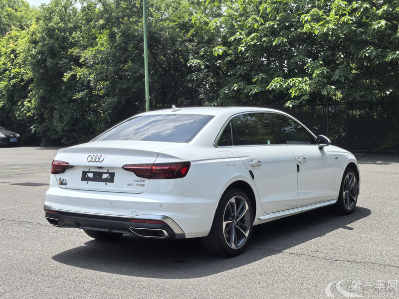 奥迪A4L 2020款 2.0T 自动 时尚致雅型 (国Ⅵ) 