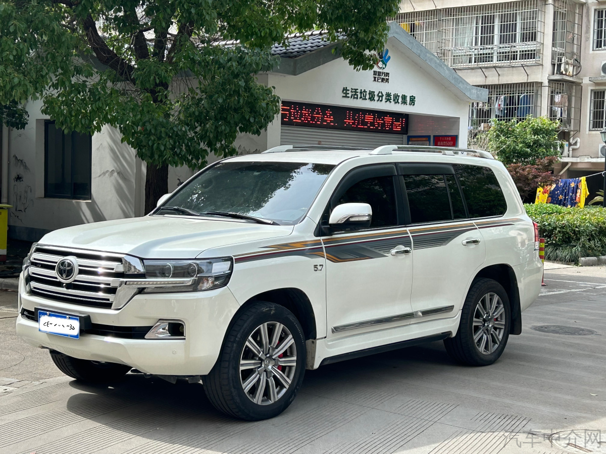 丰田兰德酷路泽 2017款 5.7L 自动 四驱 EX二手车 二手R 价格0万