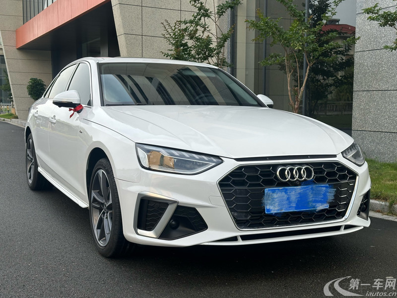 奥迪A4L 2024款 2.0T 自动 时尚动感型 (国Ⅵ) 