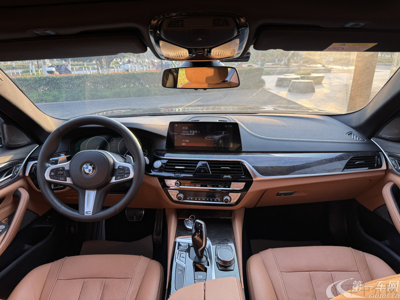 宝马5系 530Li 2019款 2.0T 自动 汽油 尊享型M运动套装 (国Ⅴ) 