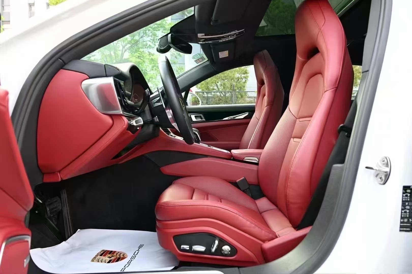 保时捷Panamera [进口] 2017款 3.0T 自动 汽油 四驱行政加长版双离合加规版平行进口价格0万 