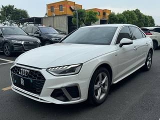 奥迪A4L 35TFSI 2.0T 自动 时尚动感型 