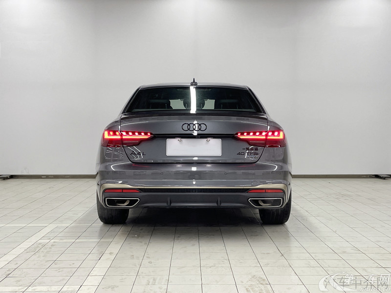 奥迪A4L 2024款 2.0T 自动 quattro-RS套件燃速型 (国Ⅵ) 