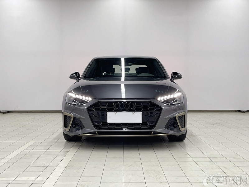 奥迪A4L 2024款 2.0T 自动 quattro-RS套件燃速型 (国Ⅵ) 
