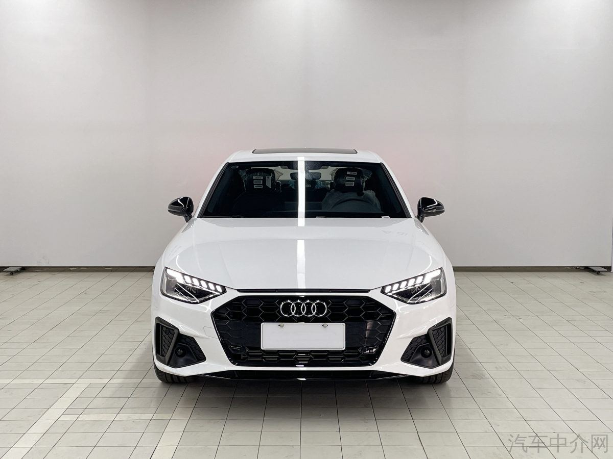 奥迪A4L 2025款 2.0T 自动 40TFSI豪华动感型 价格0万 