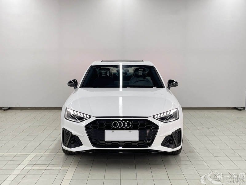 奥迪A4L 2025款 2.0T 自动 40TFSI豪华动感型 (国Ⅵ) 