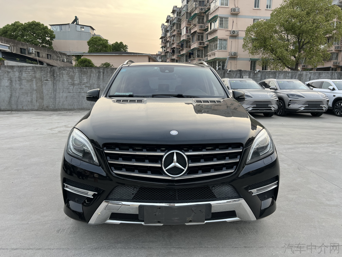 奔驰M级 ML400 [进口] 2015款 3.0T 自动 汽油 动感型 价格0万 