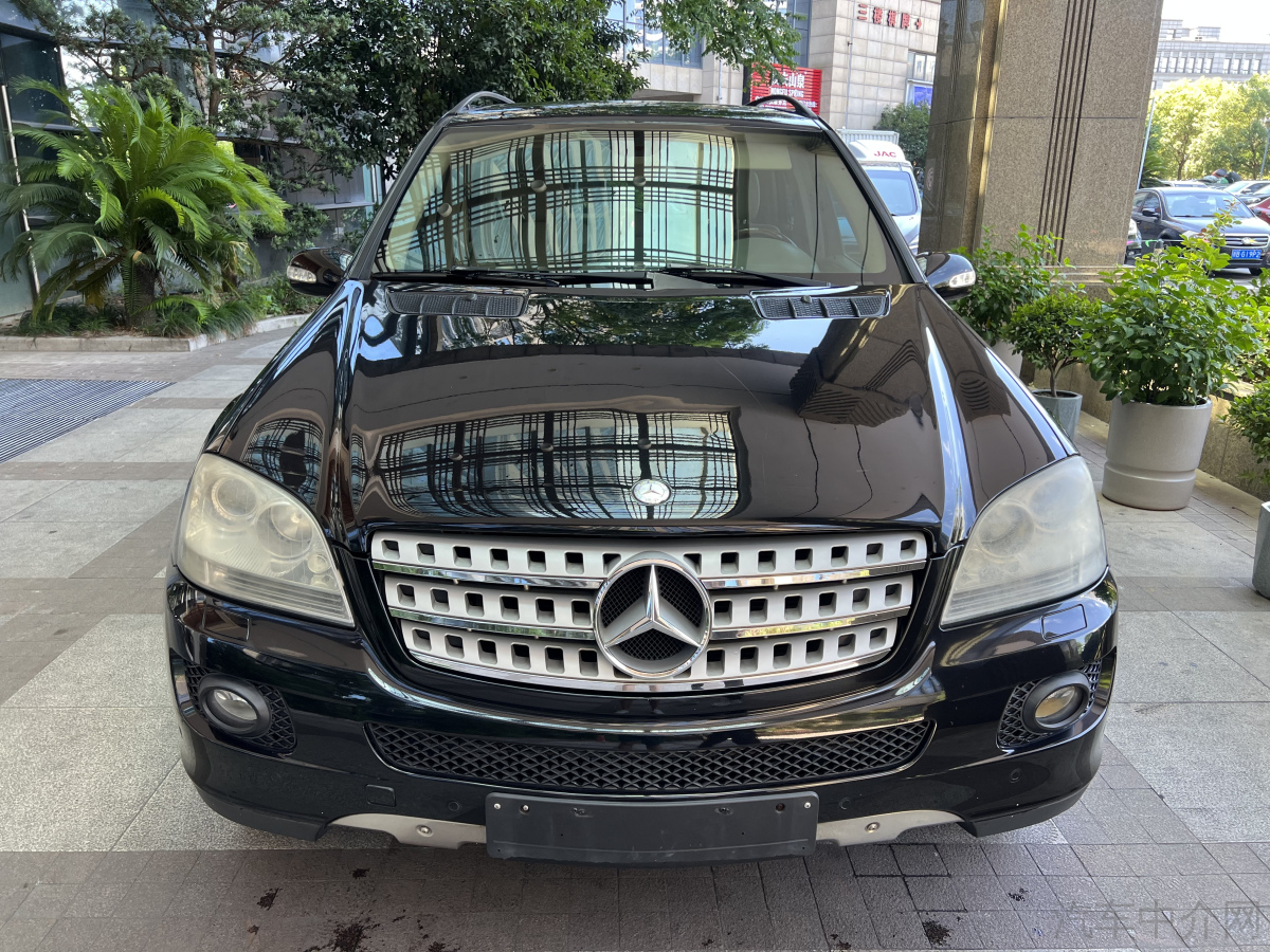 奔驰M级 ML350 [进口] 2006款 3.5L 自动 汽油 尊贵型价格0万 