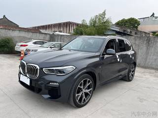 宝马X5 40i 3.0T 自动 尊享型M运动套装 