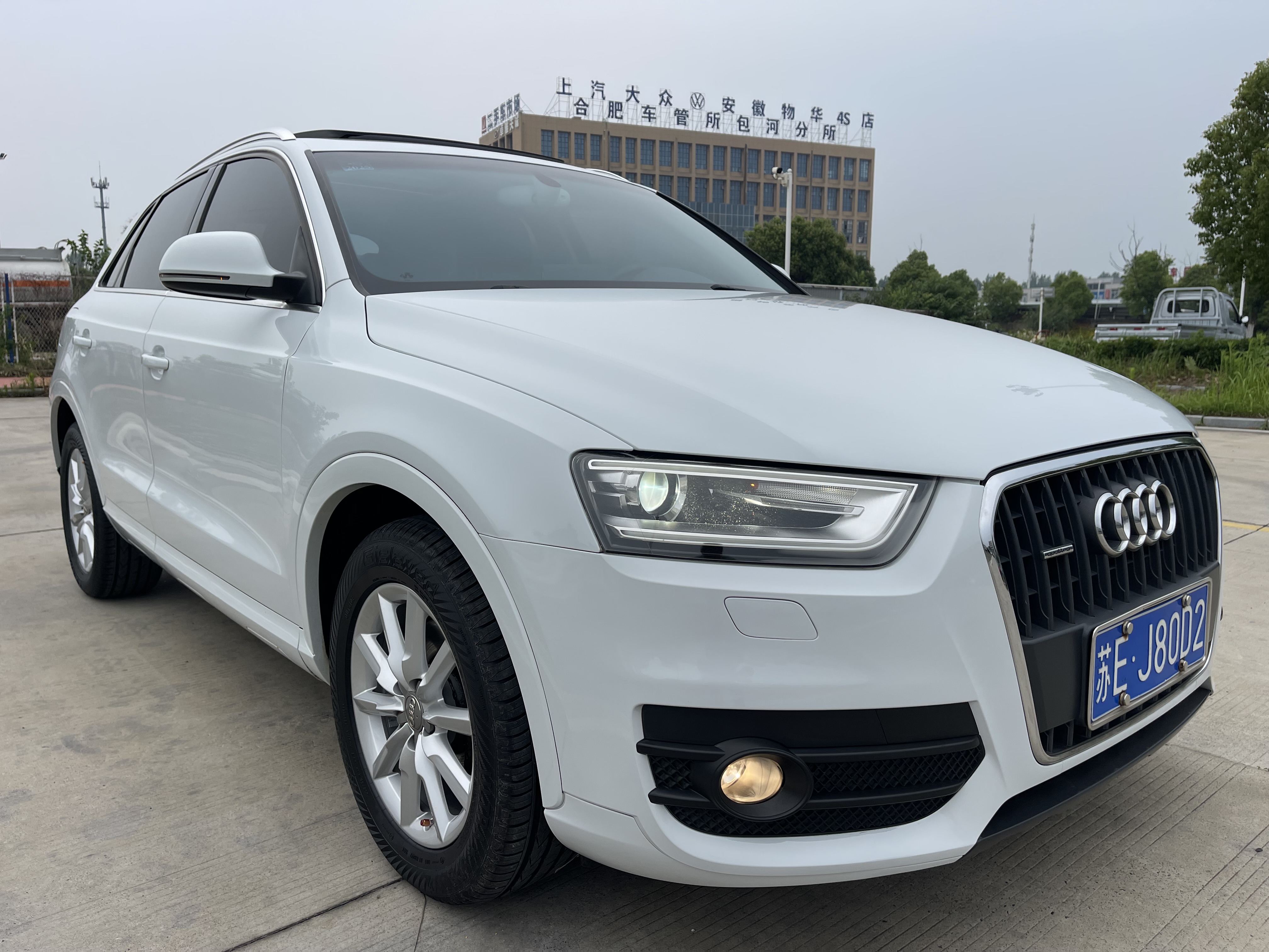 奥迪Q3 35 [进口] 2012款 2.0T 自动 四驱 舒适型价格0万 