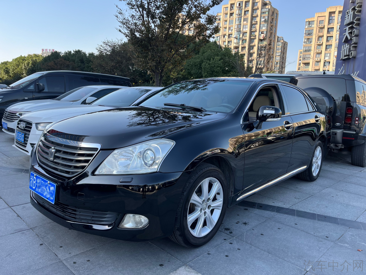 丰田皇冠 2010款 3.0L 自动 Royal真皮版 价格0万