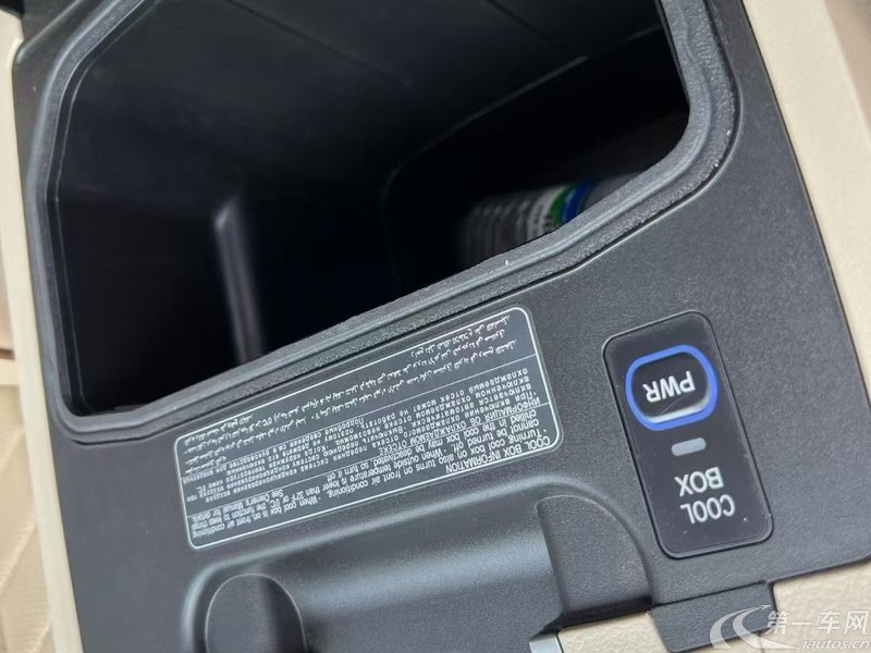 丰田陆地巡洋舰 [进口] 2020款 4.0L 自动 四驱 丐版中东版平行进口 